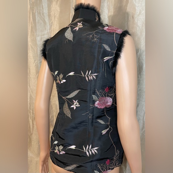 Shanghai Soho-Vest - Picture 2 of 4